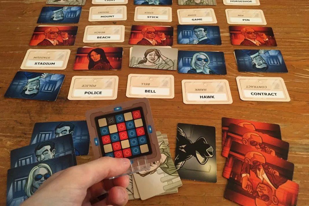 Codenames - EasyMeeple