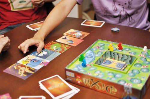 Dixit, with Daydreams expansion EasyMeeple