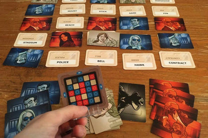 Codenames - EasyMeeple